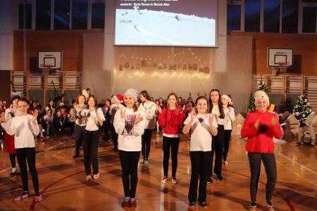 Božično-novoletni koncert Osnovne šole Toma Brejca  (31)